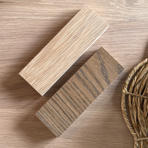 Oak sample, Signature and Walnut finish